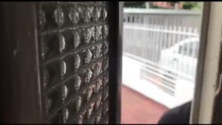 la vendedora de muebles salió cariñosa yo como buen caballero la atiendo y le doy su mamada de culo