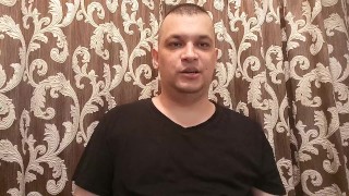 curva pe bani Romania cat costă virginitatea unei femei în Romania