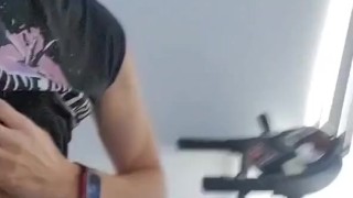 He likes to be a bitch with that dick 🍆