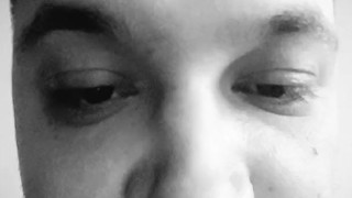 Am sunat la fete sa-le anunt ca nu vine Mos Craciun la ele.