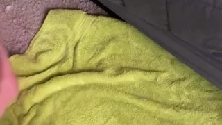 Jerking off stand up cumshot