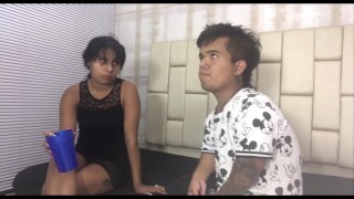 doy trabajo de webcam a joven morena, como requisito tiene que chupármela frente a la cámara