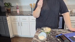 OMG!! Female customer caught the food Delivery Guy jerking off on her Caesar salad (In Car)