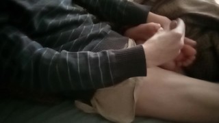 Polskie Porno Wielki spust na stopy spiacej Belli