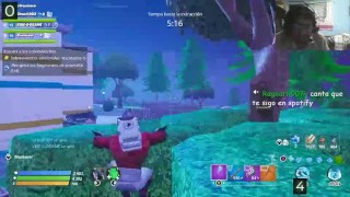 Fortnite hombre fuerte y musculoso