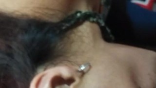 👅 Amiga de visita mamando como diosa