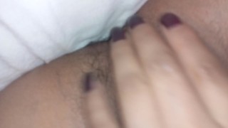 Deseo que me penetren y me chupen los labios