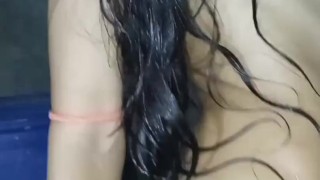 Mi primo graba  desnuda en la ducha en el baño