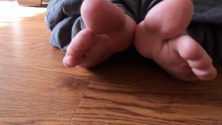 Hurry Up And Finish Licking My ManToes. This Dick Won’t Suck Itself