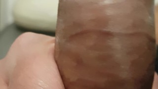 Tocandome en la camilla