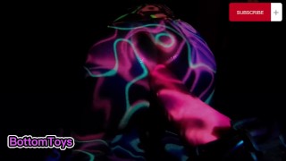 Gode XXL sylexD fluo AVEC FUCKMACHINE , mon cul ouvert avec neons FLUO (toys-me-up shop)
