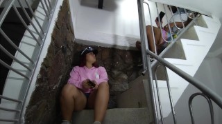 MI HERMANASTRA SI QUE SE SABE PORTAR BIEN PORQUE LE HAGO EL FAVOR DE PRESTARLE MI MOTOCICLETA PARA