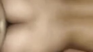 Mi estando solos me convence para cogerme mientras la familia está mirando el partido de chiv