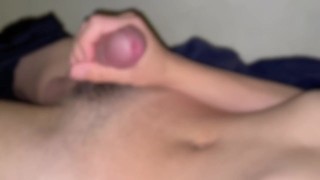 ベッドでオナニー