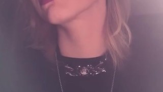 hot alt plays with tits