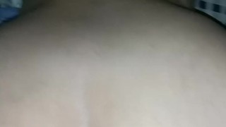 Eva termina con el culo bañado en leche por tanto follar