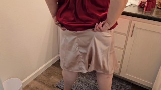 Big butt Pawg Milf stepmom inspecting & enjoying her new home