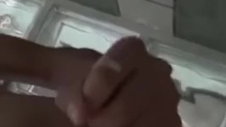 Paja casera en el baño de mi trabajo.