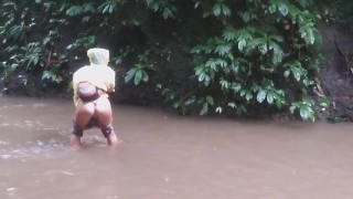 Public PEE on Waterfals Jungle trail