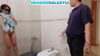 JODER, HERMANASTRA, SI DEJAS LA PUERTA ABIERTA YO ME MASTURBO MIRANDOTE