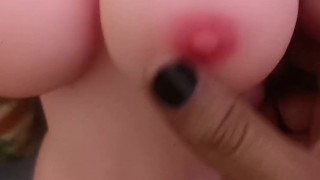 METIÉNDOLE LA VERGA A MI MUÑECA CHICA 😈