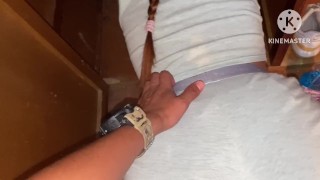 ¿Atascada En El Closet o Quería Mi Leche? ¡Estoy Mojada! ¡Me Encanta! ¡Así Así Hazme Orinar! ¿Dulce?