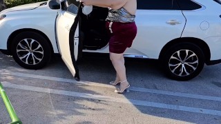 Met a stranger in supermarket parking lot, who said, he was a landscaper, I like his power tool