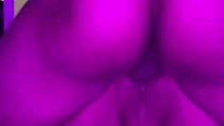 Metiéndole duro esta rica verga a la bellaca de mi cuñada