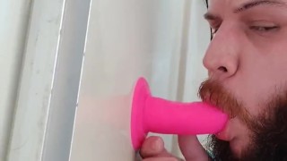Deepthroating a 7.5 inch dildo