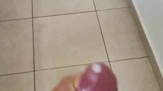 Me masturbo por la mañana