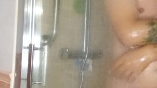 JoseENVIRGEN duchándose, nos duchamos juntos?