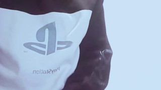 Hace tanto calor que el chico se termina masturbando!!!