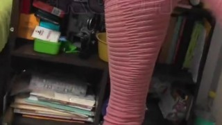 Me cojo a mi hermanastra mientras hace ejercicio