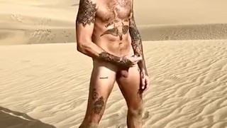 Jerking off in Maspalomas with a little help