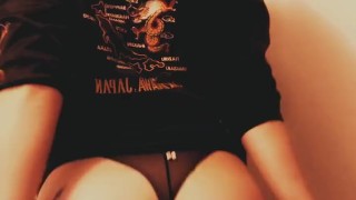 Watch my bat booty jiggle