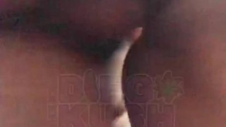 Le rompo la cuca a mi vecina con mi verga