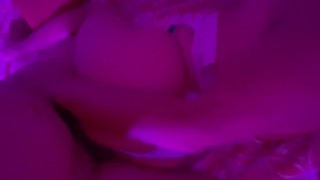 quieres oír mis gemidos? quieres penetrarme?