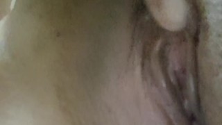 Estoy tan horny que me escurre la leche