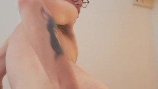 Maracujand ama giocare con il suo culo scopandosi con il dildo (Amatoriale Italiano)