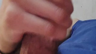 DEJAME QUE TE FOLLE EL COÑITO-MEN MASTURBANDOSE LA POLLA