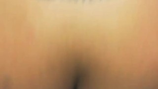 Aplastando su gusano con mis nalgotas