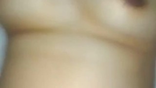 Esposa putita embarazada de tetas grandes le gusta duro y gime rico