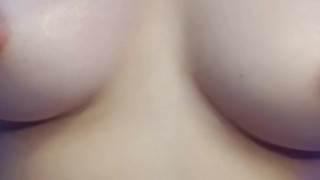 الثدي الطبيعية الكبيرة من وقحة🔥🔥🔥