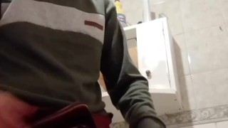 Se pone cachondo después de la graduación