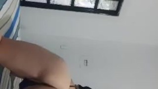 Que tal mi cola grande o pequeña