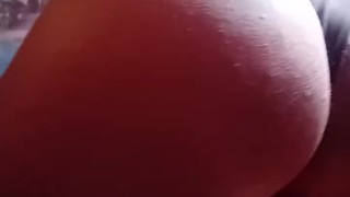 AMATURE BABE SHOWING OFF HER BIG NATURAL BUTT I GUESS SHE NEED SOME HOT DRIPPING CUM IN HER🎥