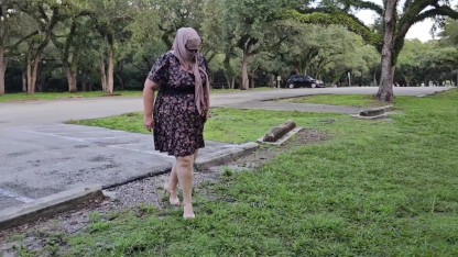 Getting my pussy fingered at the park by a stranger and pissing openly in public - bbw ssbbw pussy