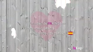 NAKED DATE! Amanda Luxor wants to try the hottest blind dates