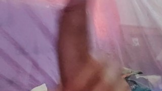 CHICO SE JALA SU POLLA-MIRA COMO QUEDÓ