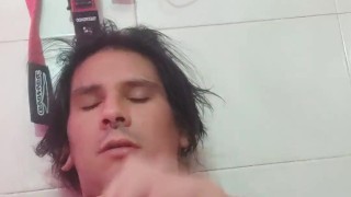 tuve que parar, me dolia la mano